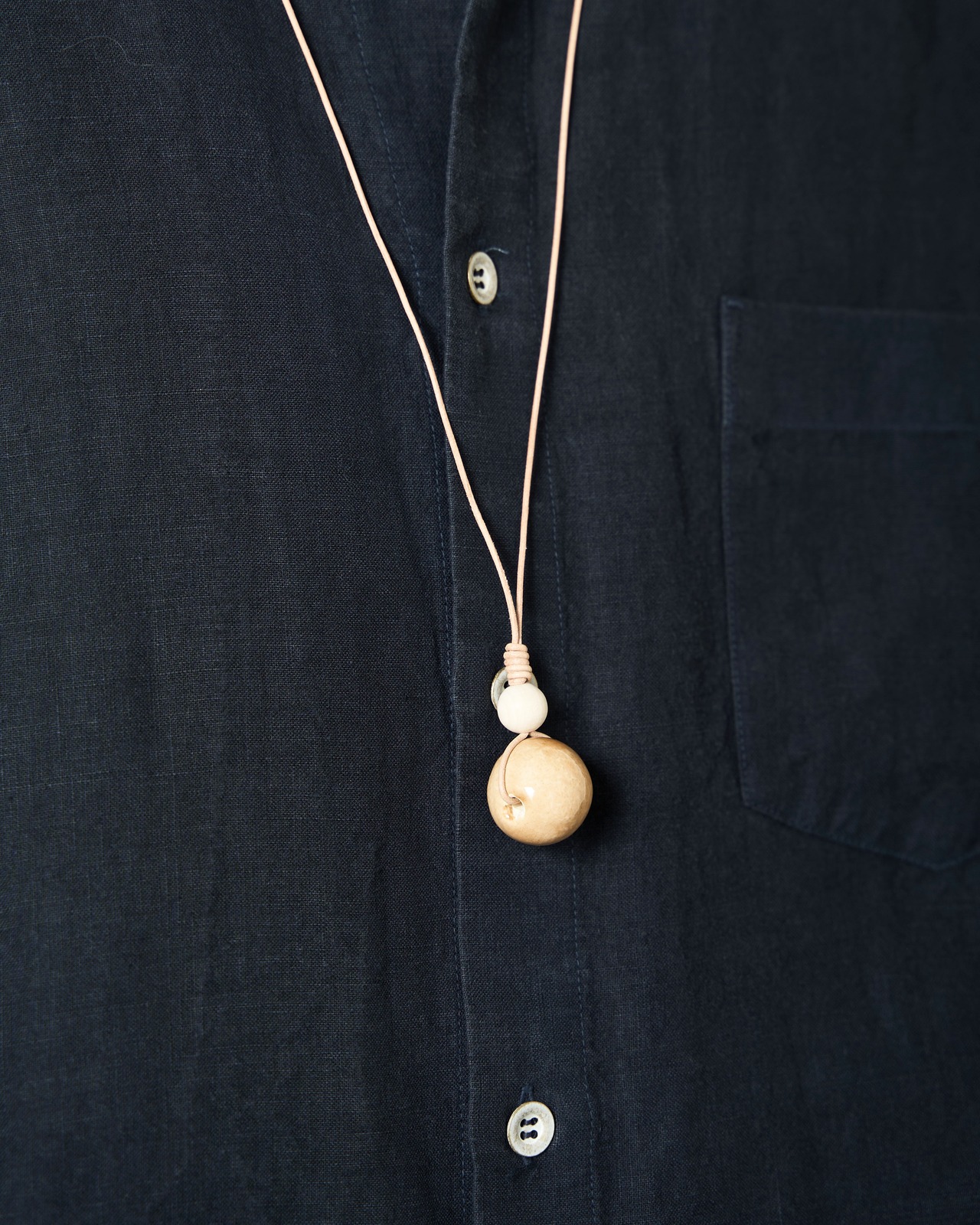 m's braque "LEATHER CORD CERAMIC&WOODS NECKLACE〔BEIGE〕"