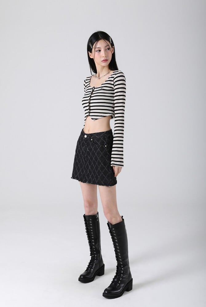 ★Kep1er イェソ着用★関税込★AVANDRESS★Quilting Mini Skirt ☆ケプラー カンイェソ 着用!【AVANDRESS】Quilting Mini Skirt