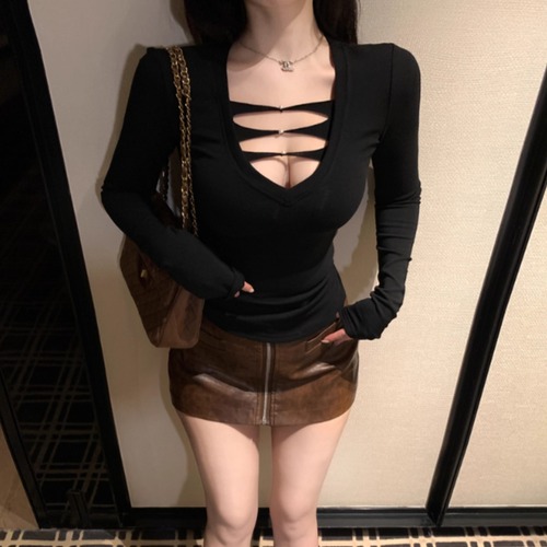 2色／カットアウトデザインネックトップス ・13142