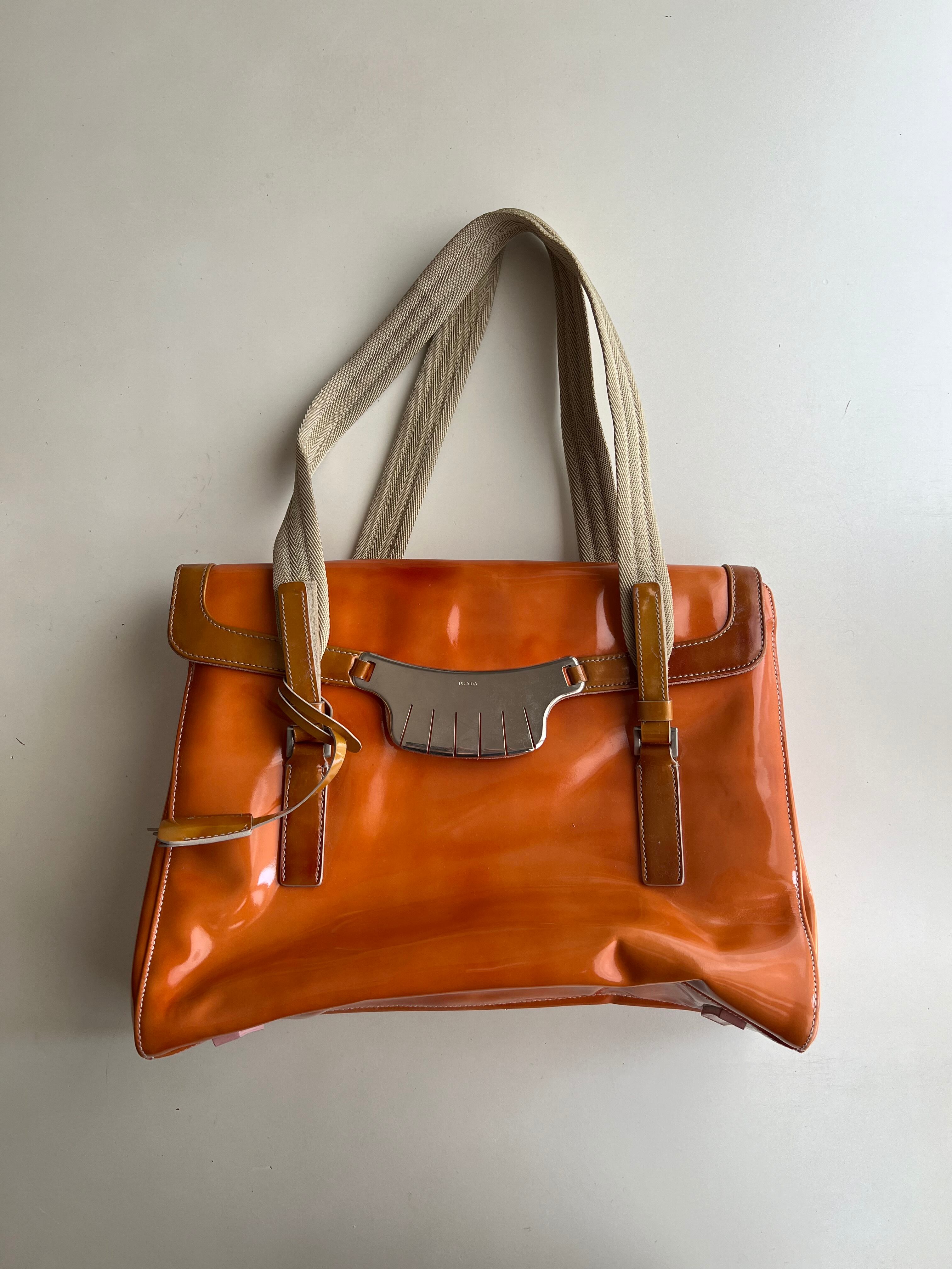 AW1999 PRADA FRINGE BUCKLE HAND BAG | triptraproll