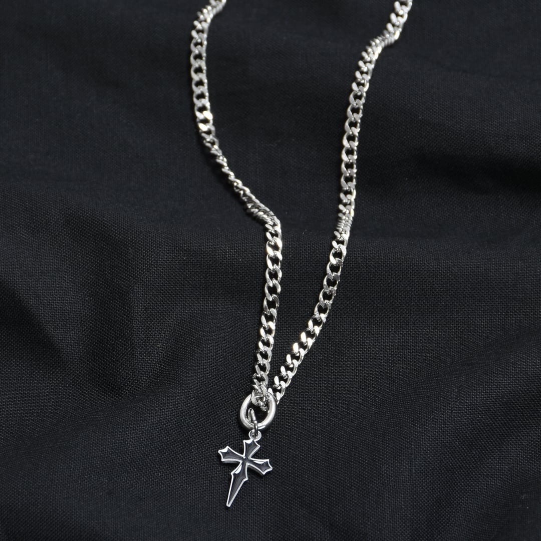 ブラックシャープクロスネックレス | VOLCAN&APHRODITE