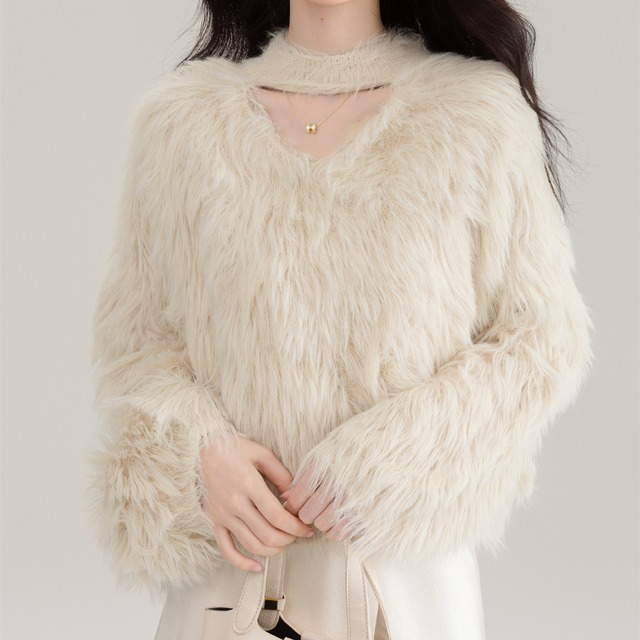 V-neck shaggy knit sweater LA250136