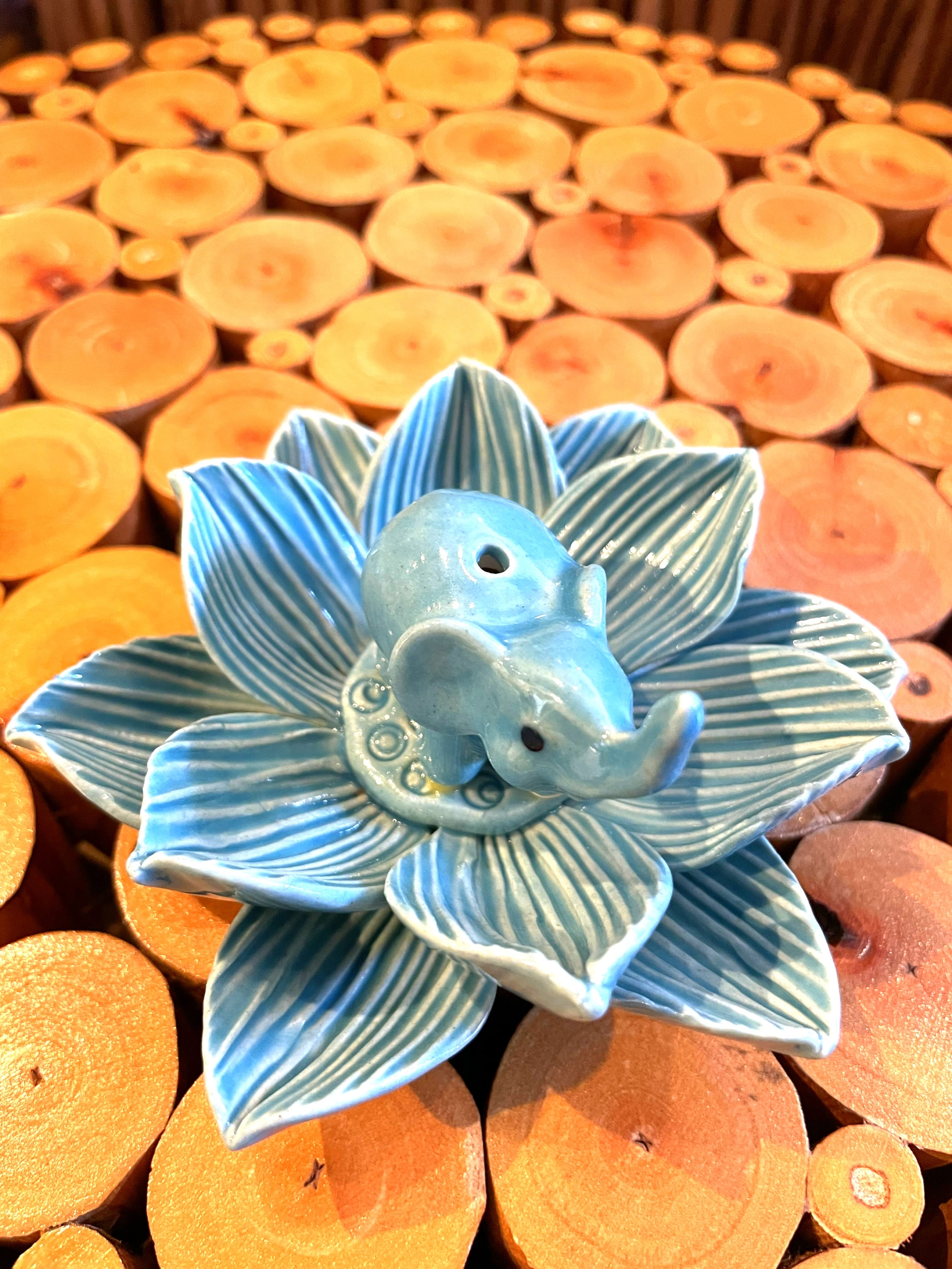 お値下げ☆当時物　貴重　アジアン雑貨購入　可愛らしい像のお香立て☆珍しい☆ ☆当時物 貴重 アジアン雑貨購入 可愛らしい像のお香立て☆珍しい☆