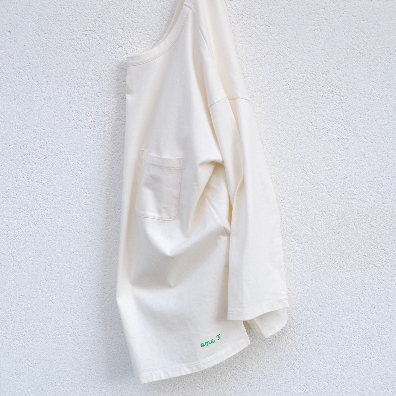 one f HB P Tee NATURAL