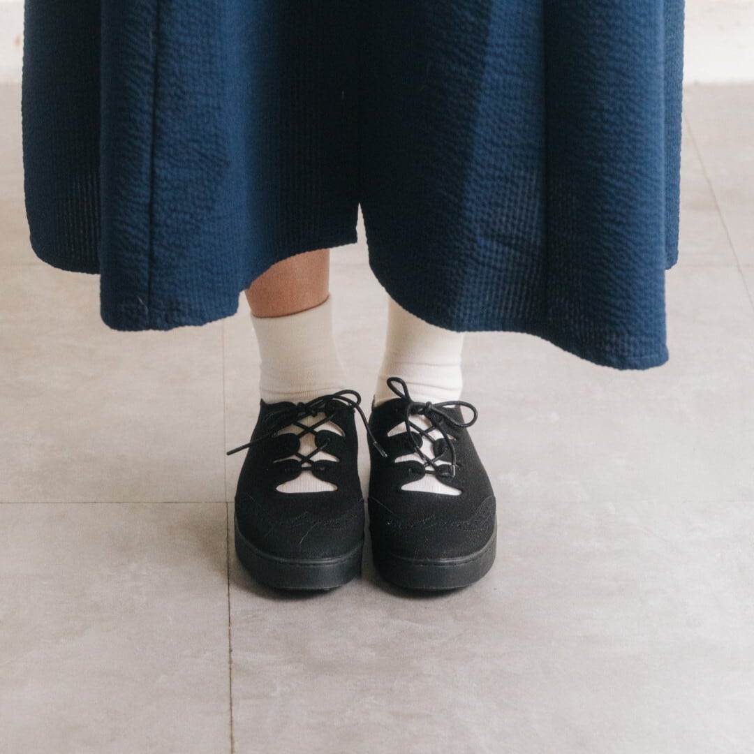 お取り寄せ品】1～2か月お時間いただきます レースアップシューズ