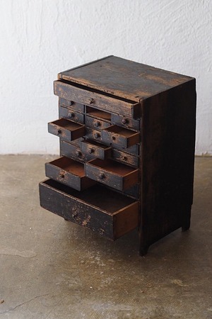 時計屋の小引き出し-antique pine drawer chest