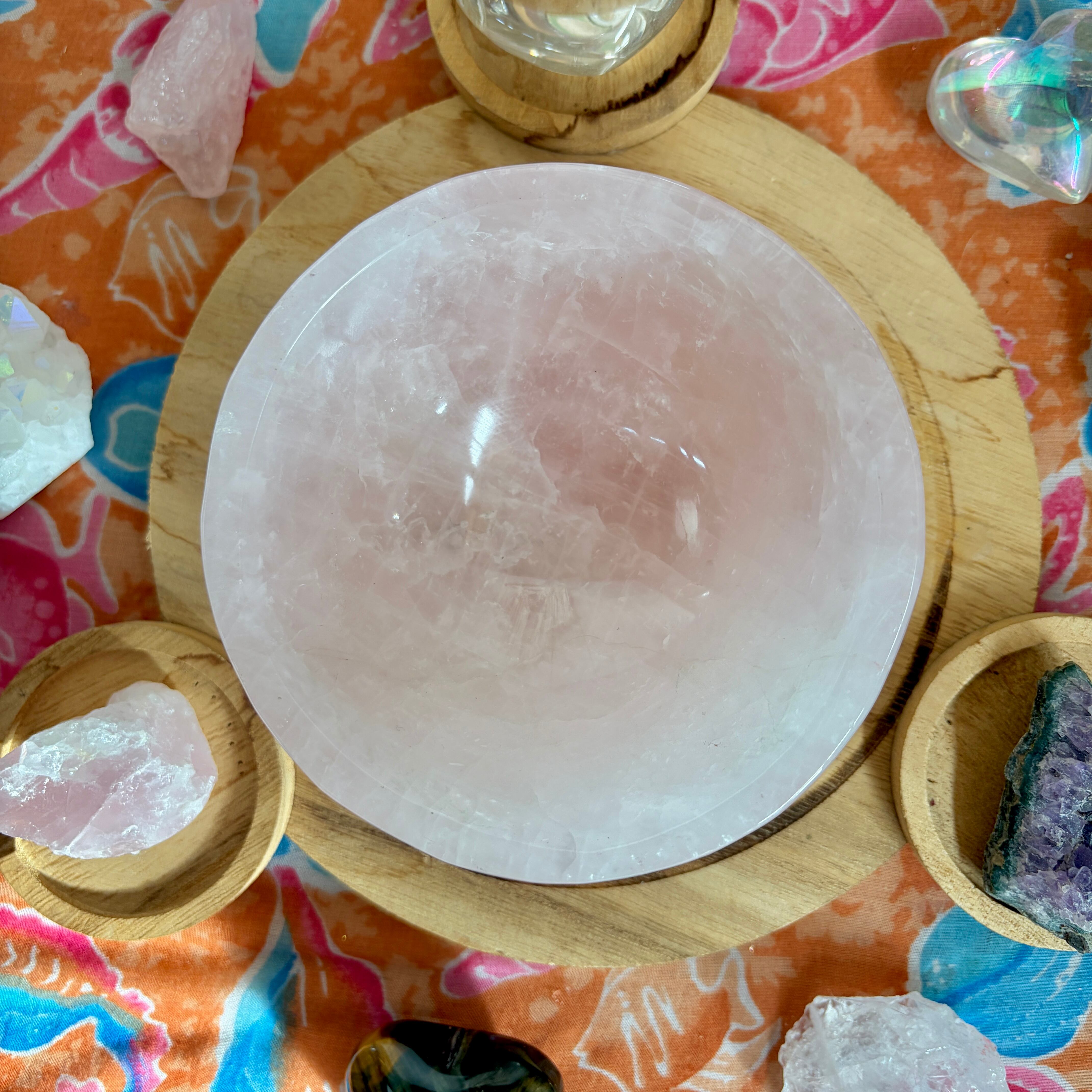 魔女のお守り調合ボウル】ころんとしたピンクのローズクォーツが可愛い