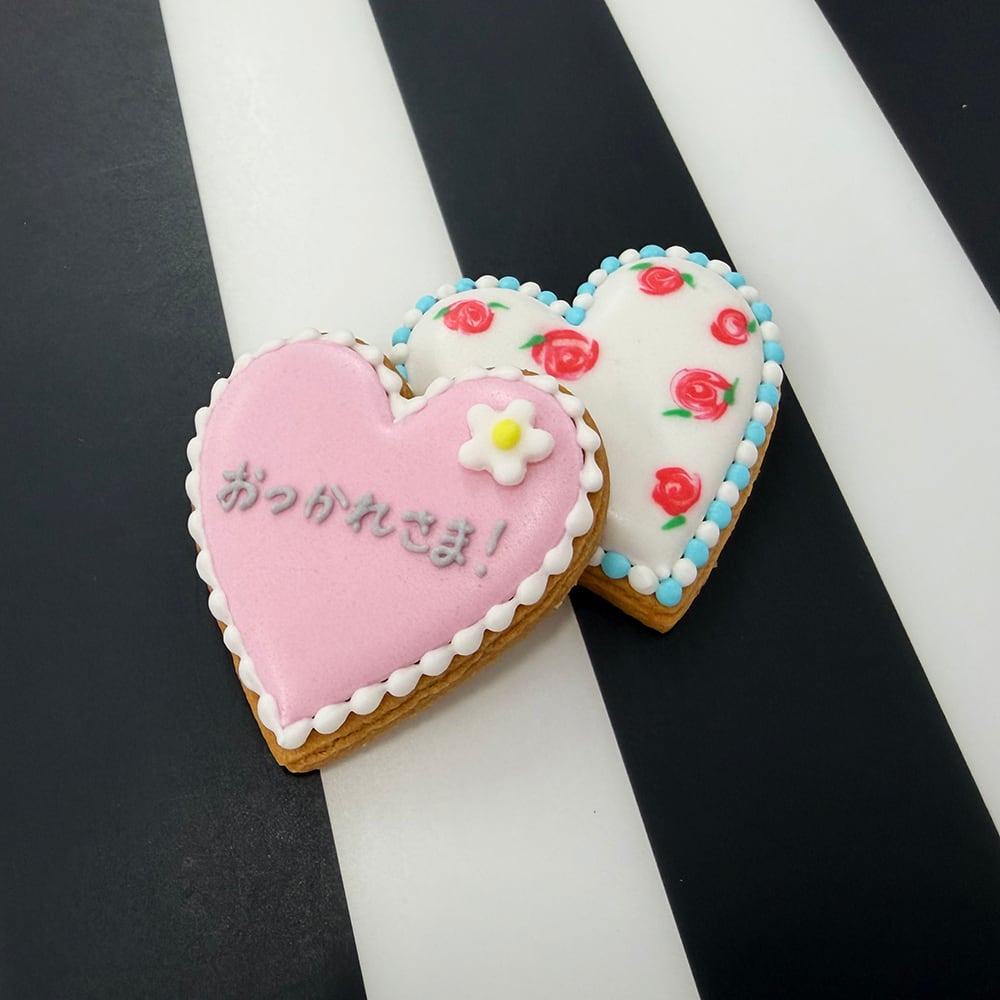 ♥クッキー様♥ かわいいハート型のメッセージ＆バラ模様のアイシングクッキー2枚1