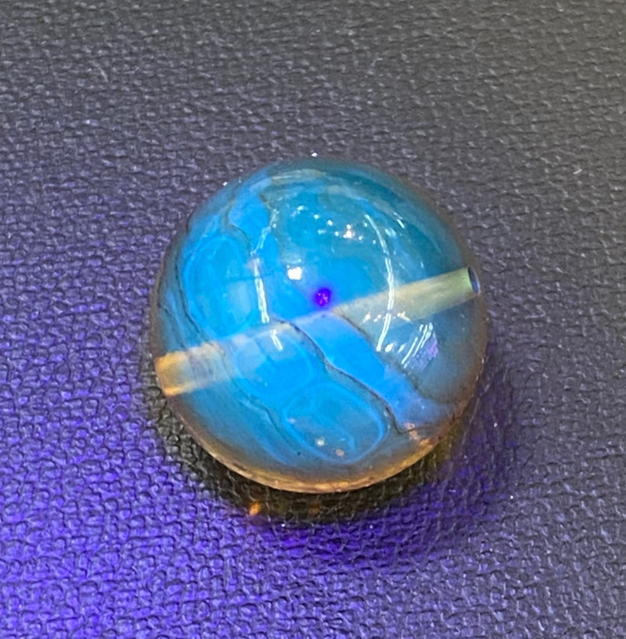 高品質 天然ブルーアンバー 無処理 ドミニカ産 粒売り 17.9mm | 水晶