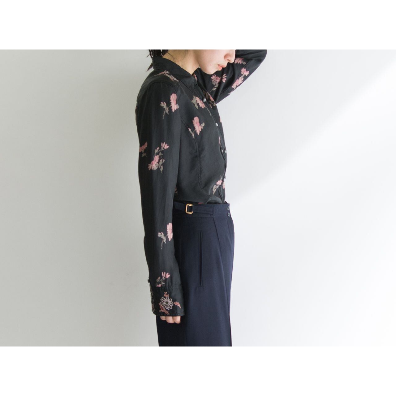 Silk satin embroidery&print blouse（シルクサテンブラウス 刺繍／プリント）2c