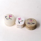 白にピンクのお花のケース