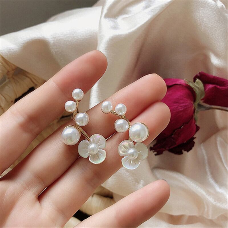 花柄パール付きピアス 大きめ イヤーカフ風ピアス | ROND100