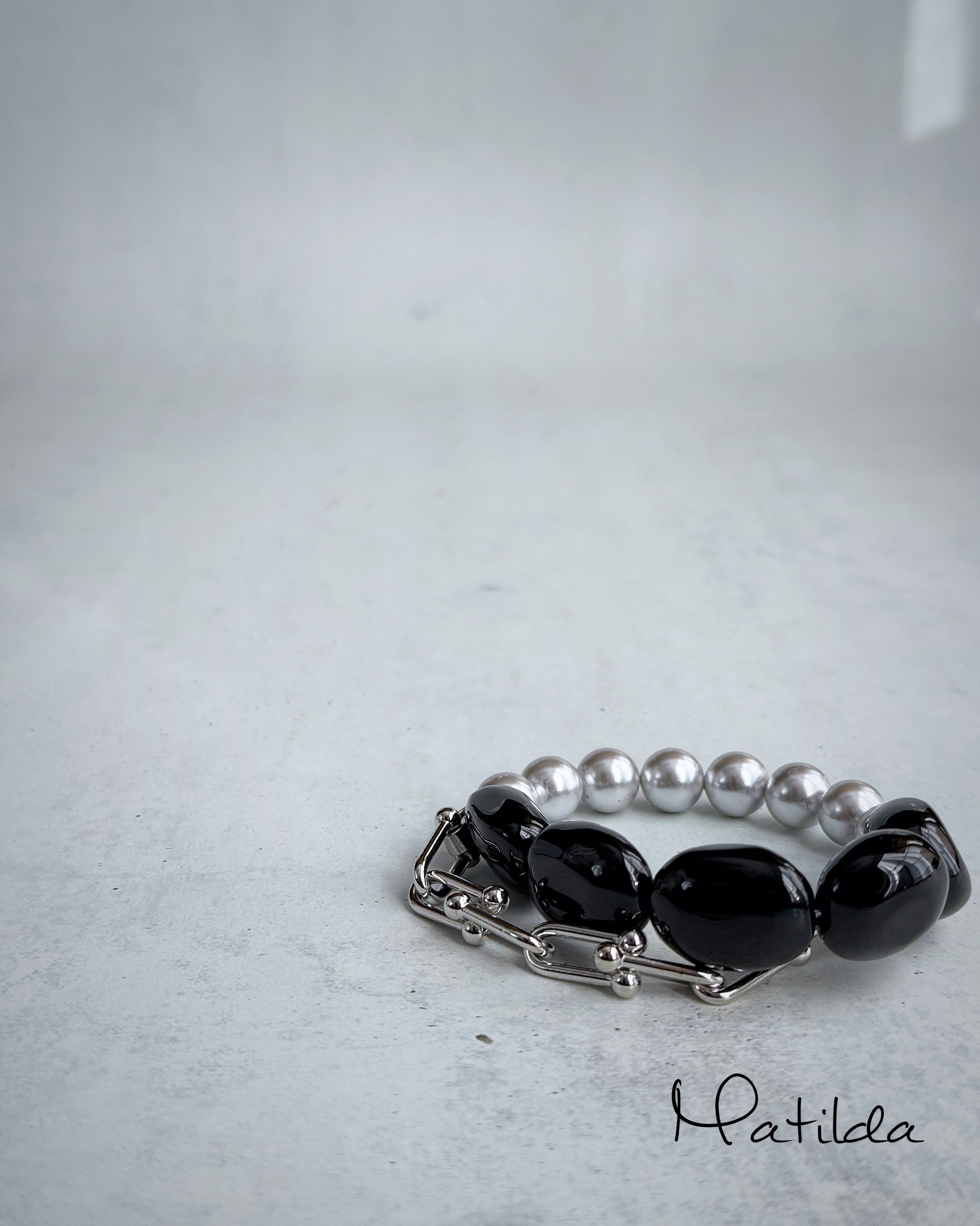 【再販】Chain & stone bracelet(オニキス×貝パール)