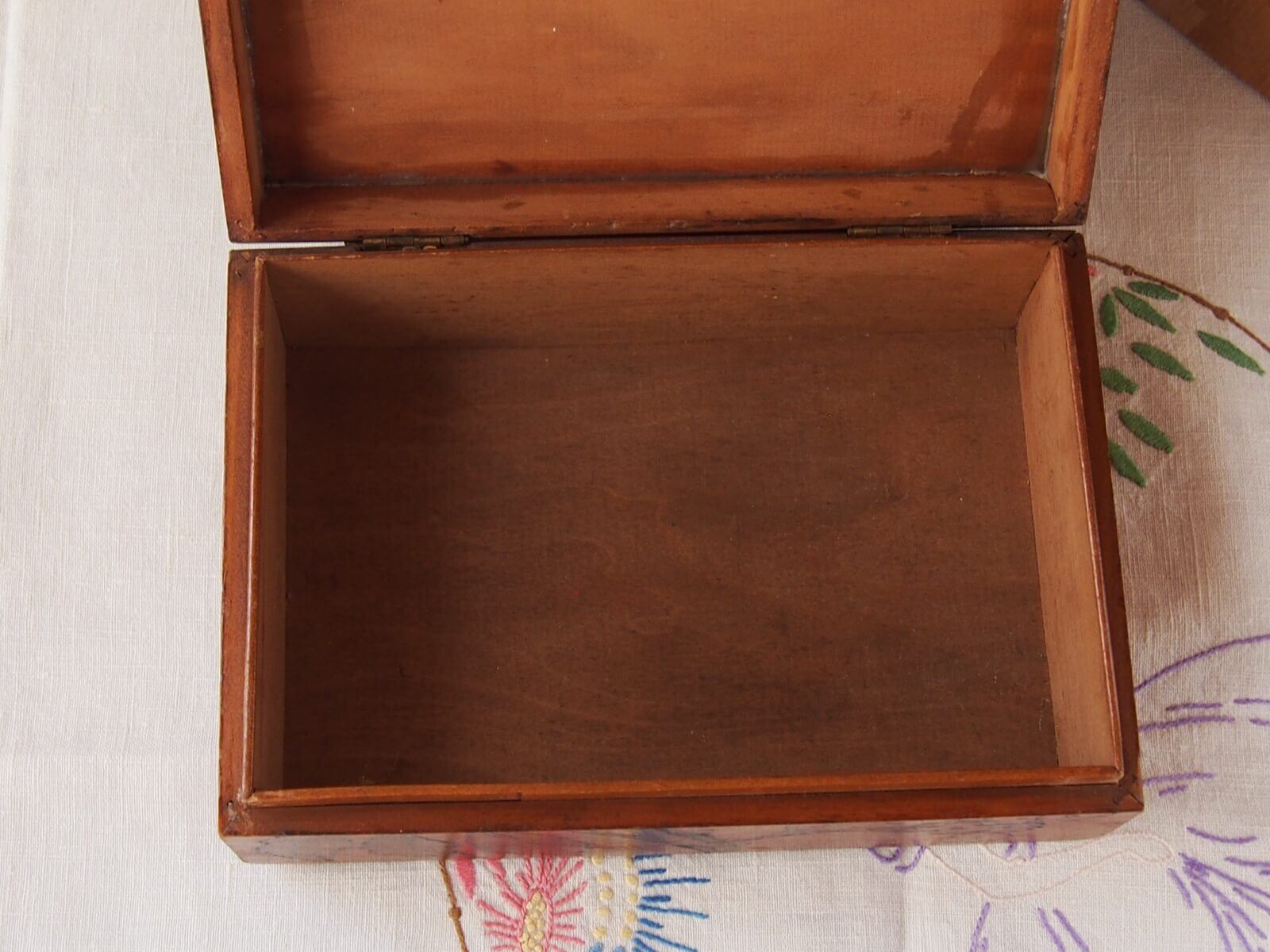 イギリスアンティーク　コーンフラワーの木製箱 イギリスアンティーク コーンフラワーの木製箱 イギリスアンティーク