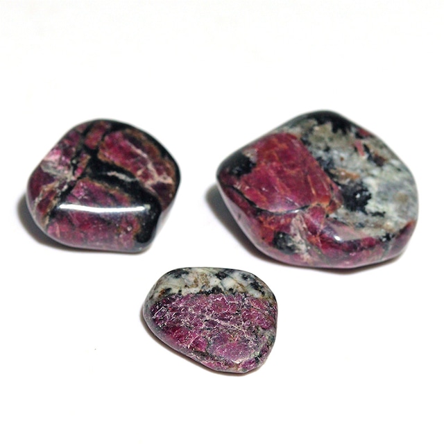 〔Z154-51〕3個入り 希少 ロシア産 ユーディアライト AAA タンブル Eudialyte