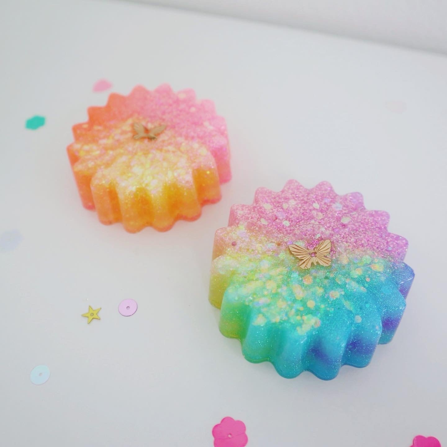 妖精さんの虹の花びらオルゴナイト