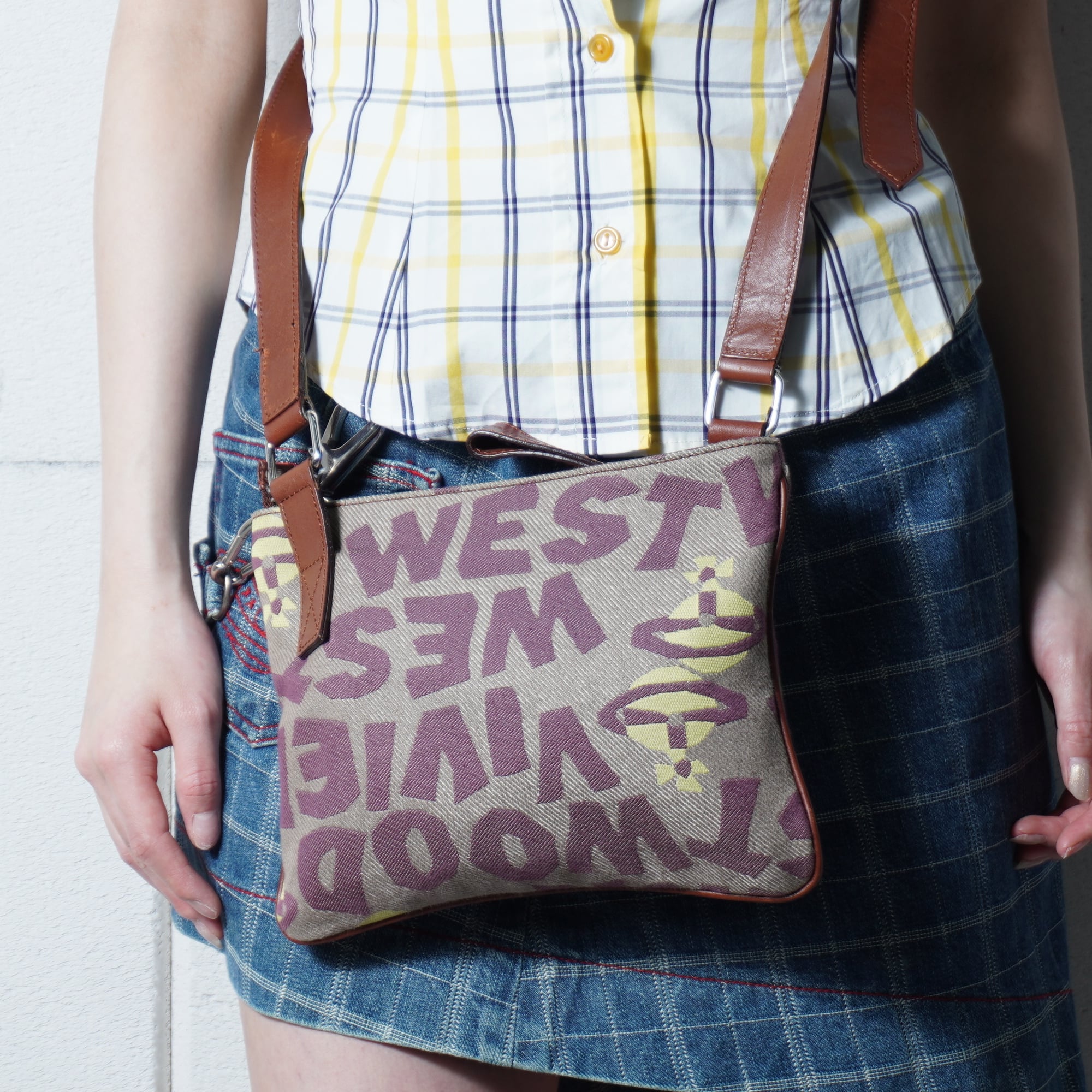 Vivienne Westwood】ヴィヴィアンウエストウッド ロゴ・オーブ柄