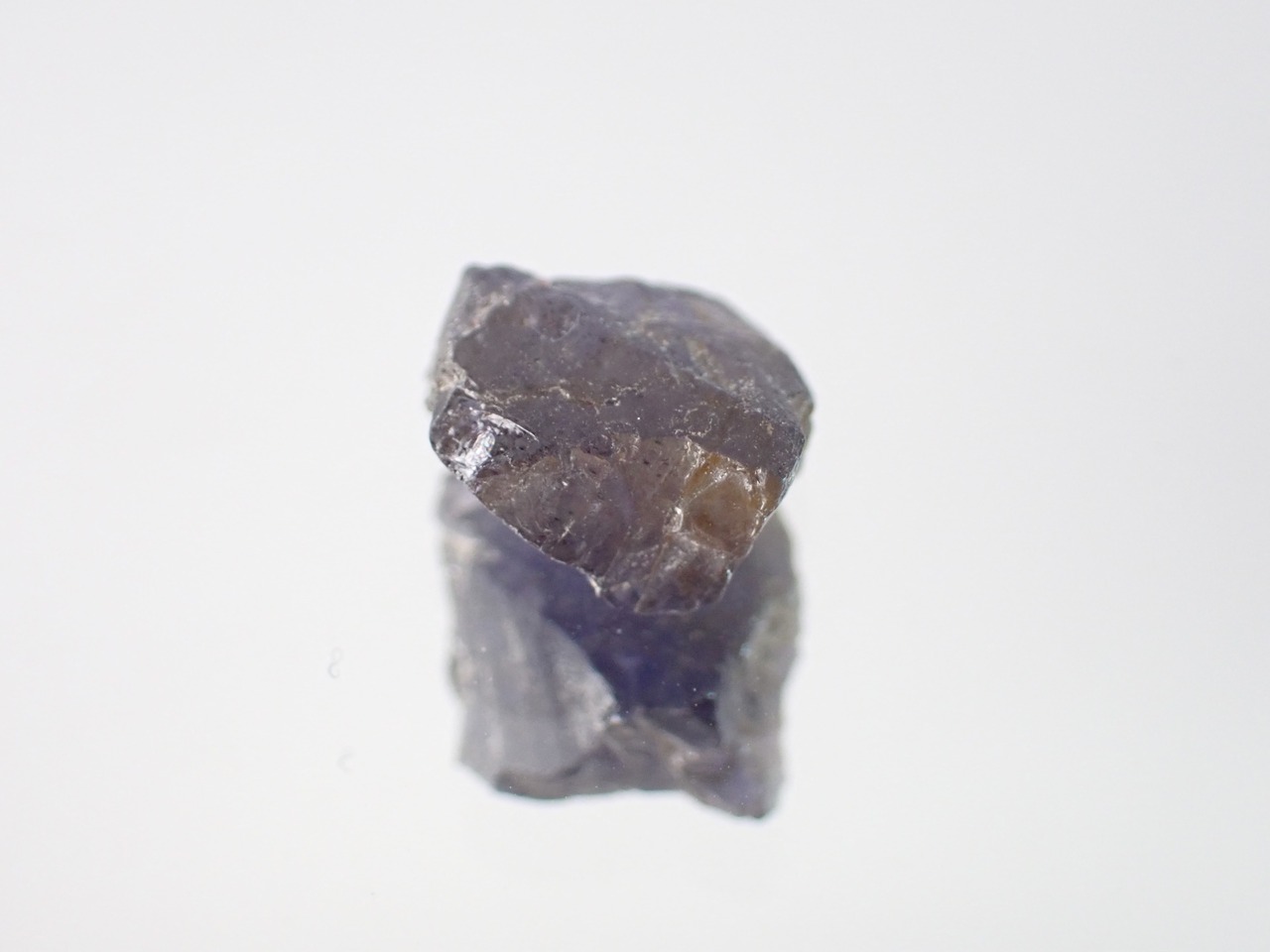アイオライトサンストーン原石 　3.2ct　[C13‐423]