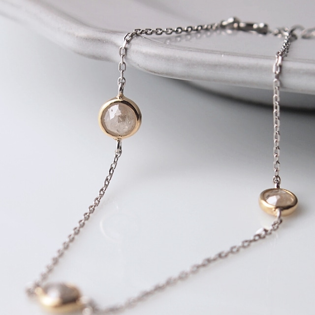 ３粒グレーダイヤのブレスレット　K18プラチナコンビ　ローズカット