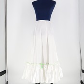 【美品 フラメンコ衣装】ホワイト ペチコート ファルダ スカート 白 ボランテ 無地 梯子リボン レース フリル 透け感 軽い