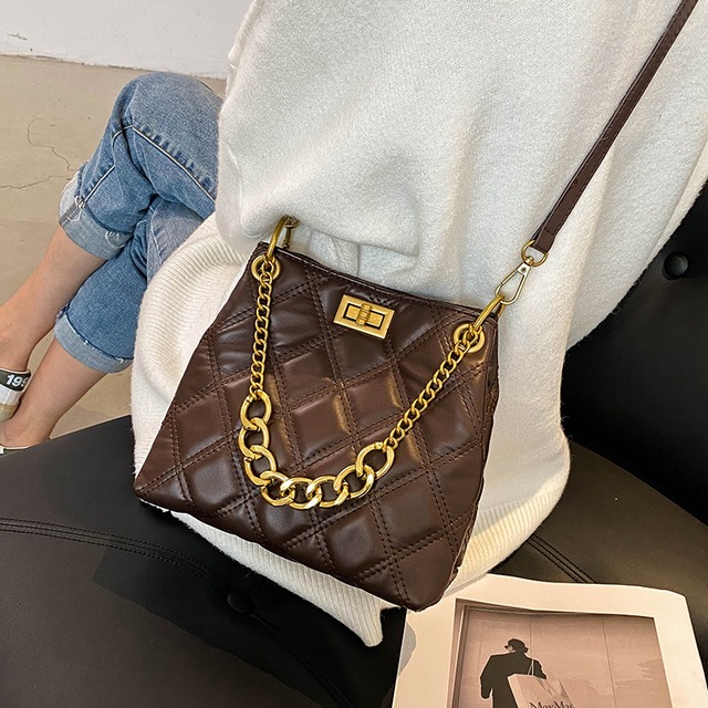 秋冬レトロダイヤモンドチェーンスモールバッグメス2020ニューネットレッドファッションバケットバッグワイルドシングルショルダーメッセンジャーバッグ Tiancai_Wing_Bag99795683429