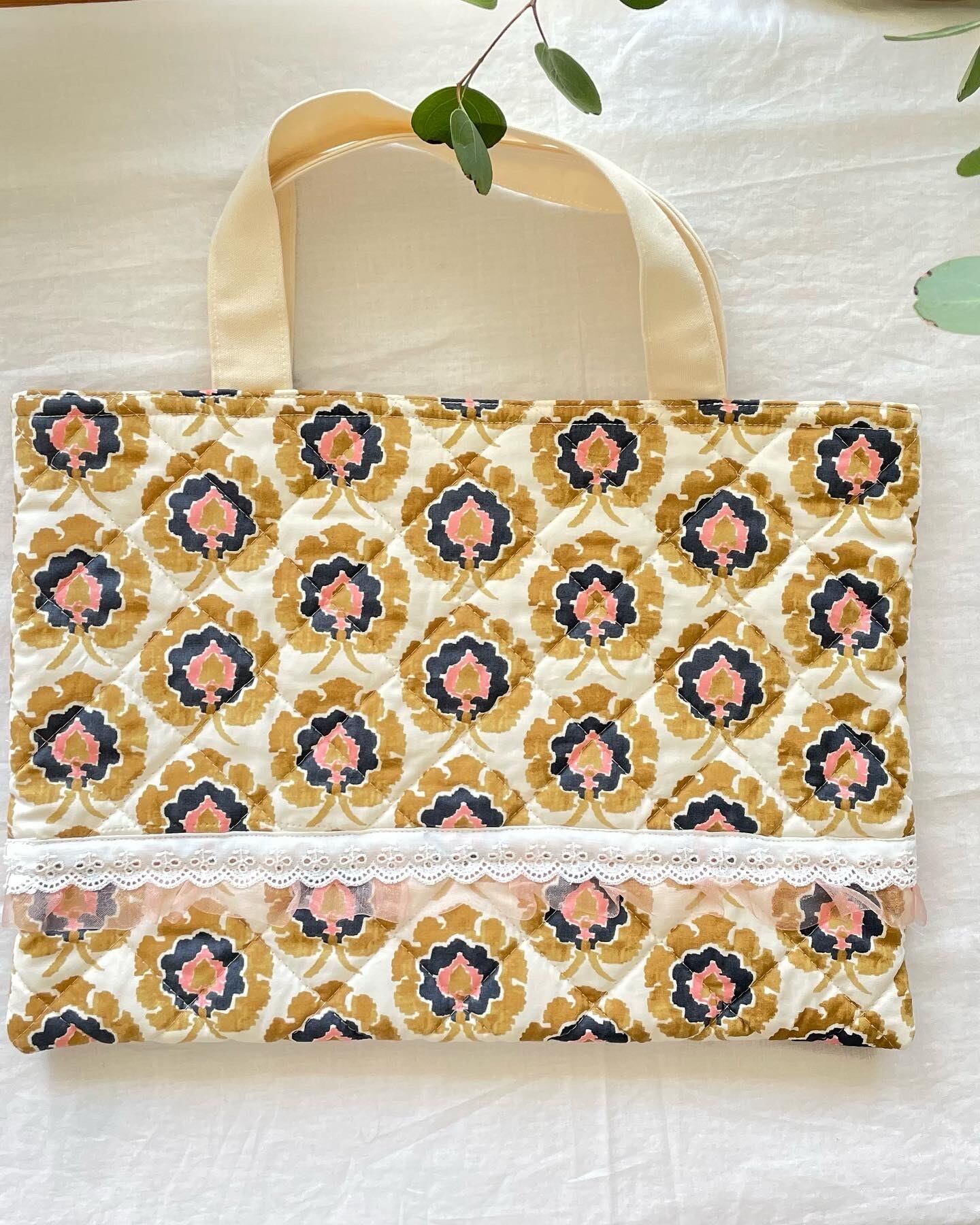 LIBERTY リバティ木馬フリル 【1点のみ】レッスンバッグ