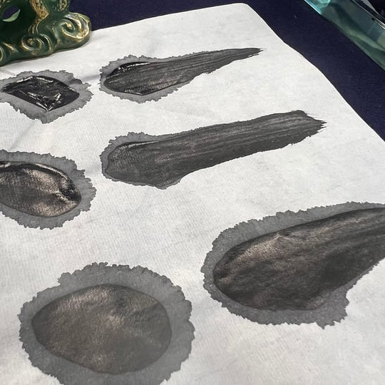 独特な滲みの墨液『開之国』200ml特選添加用宿墨と言っていますが