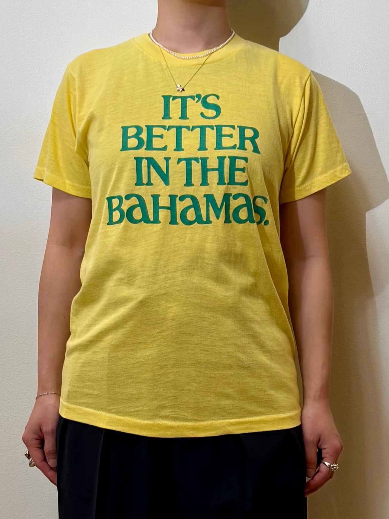 CU8-4 USED TEE "IT'S BETTER IN THE BaHaMas." -YELLOW-