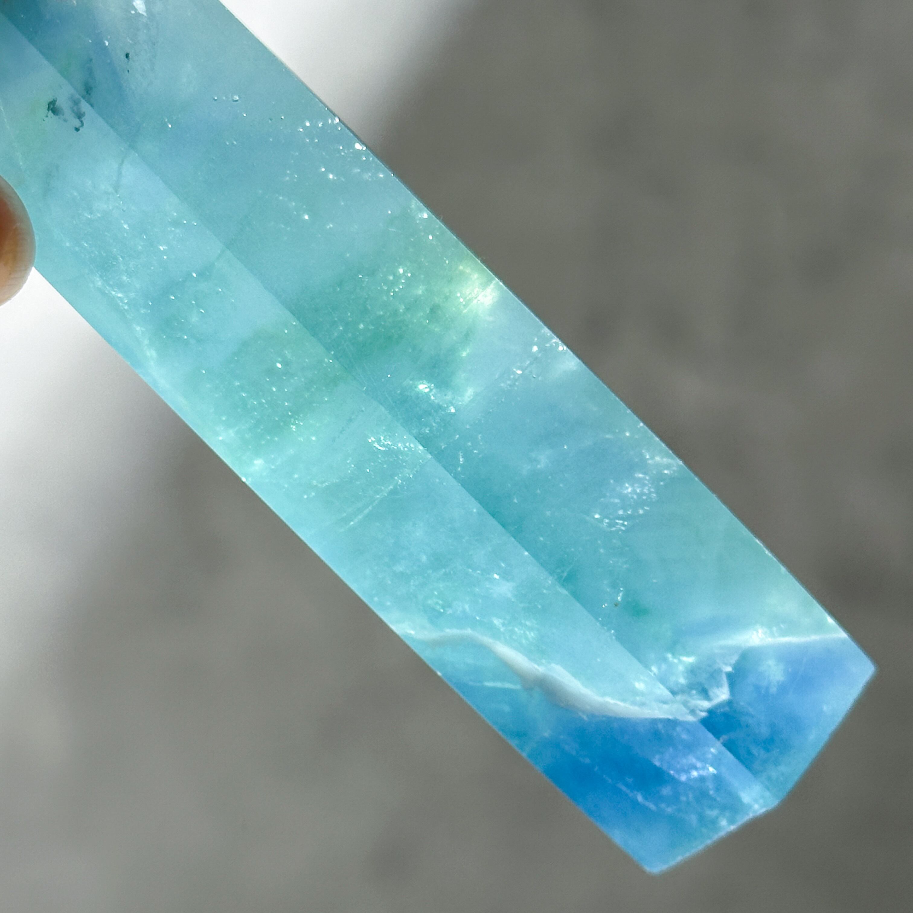 虹◎レインボーフローライト タワー型62◇ Rainbow Fluorite ◇天然石