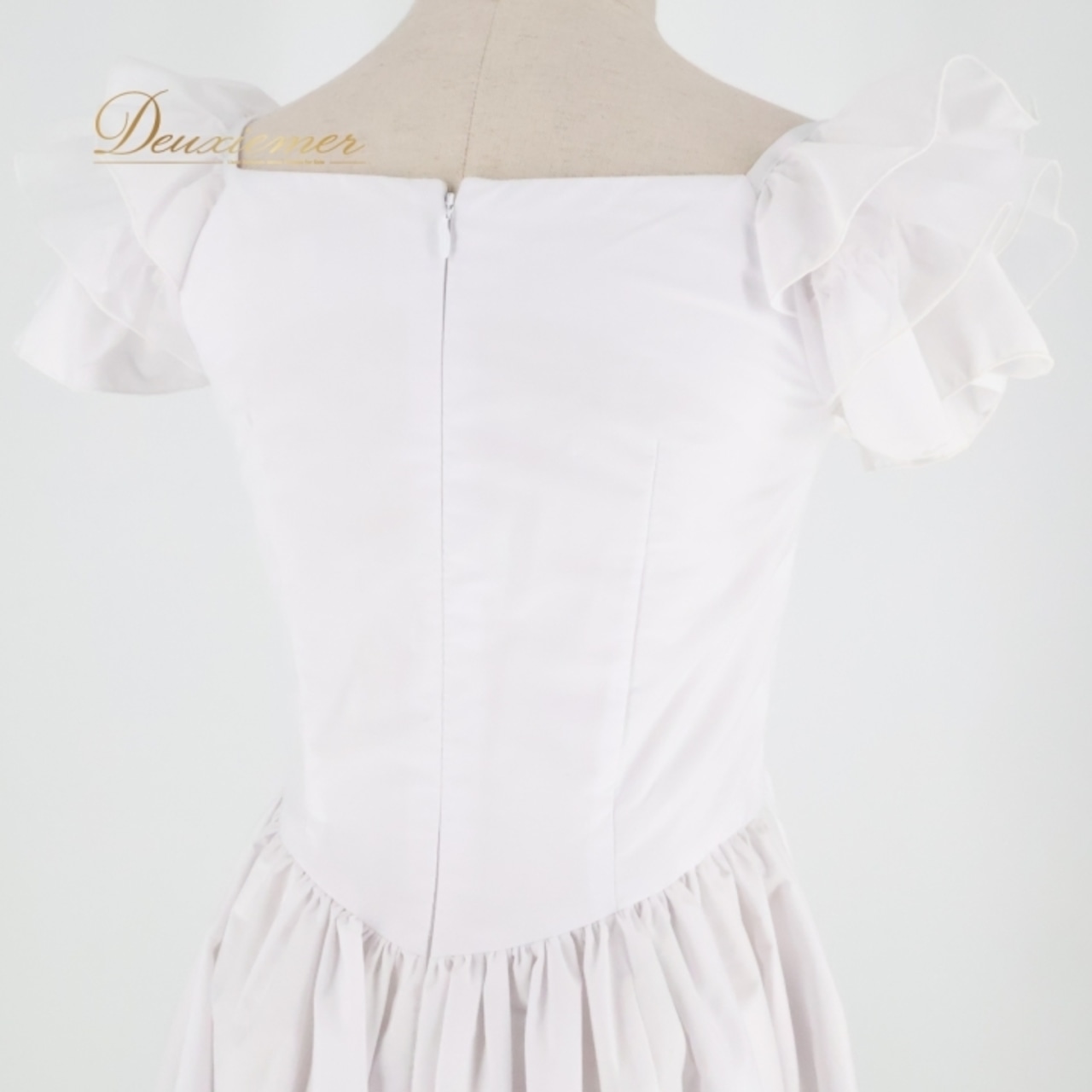 フラダンス 衣装 ワンピース ドレス エコルエヒク ホワイト系 EKOLU EHIKU 日本製 パフスリーブ フリル モンステラ柄 花柄 かわいい 華やか 鮮やか 明るい 白 緑 赤 ハワイアン アロハ ハワイアンプリント フラ ダンス レッスン 練習