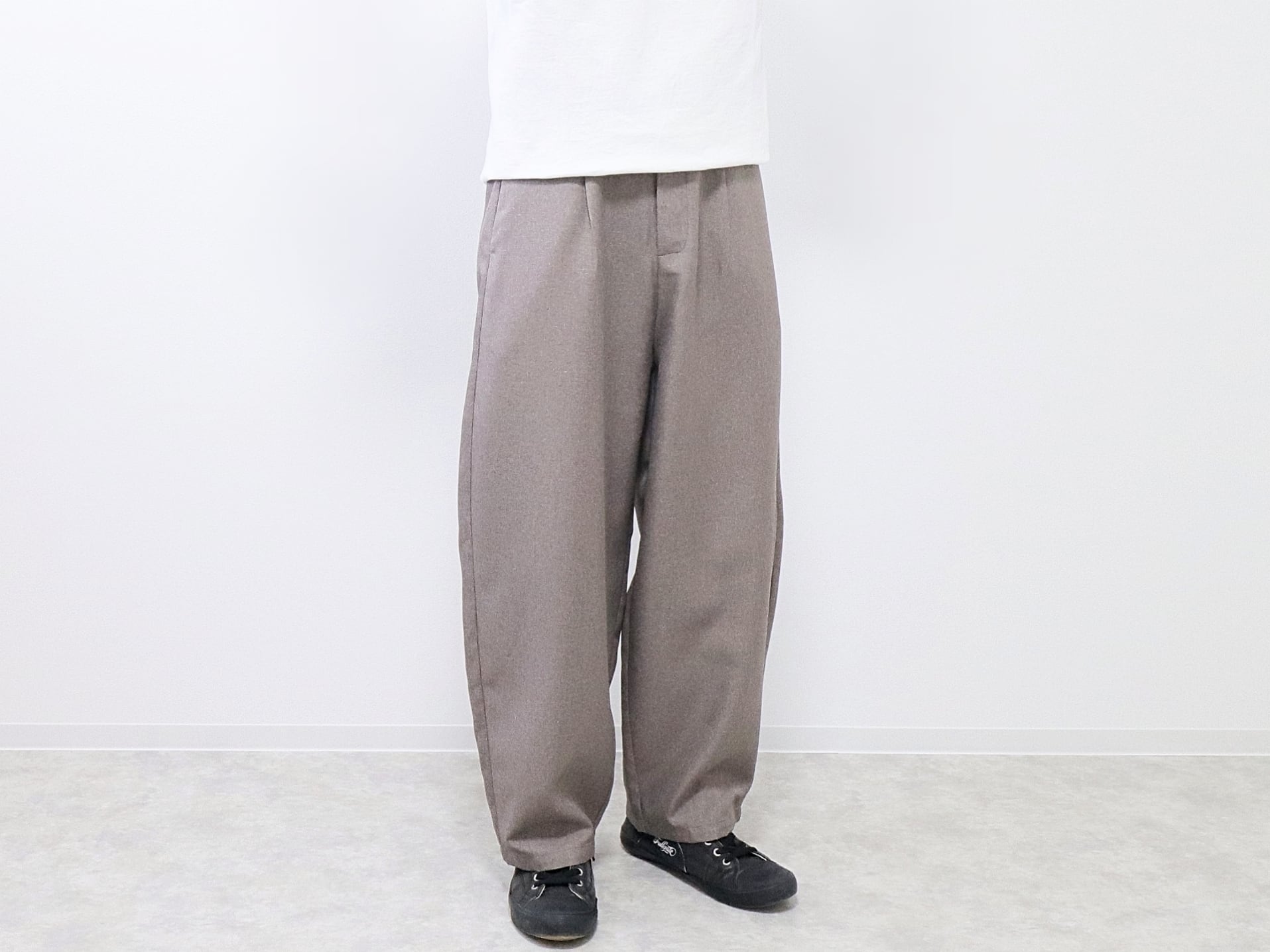 【店舗限定アイテム】ワイドカーブパンツ - モカブラウン