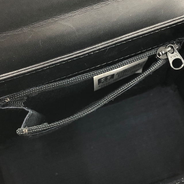 GIVENCHY ジバンシィ　2way　ロゴボタン　ミニバッグ　ハンドバッグ   ブラック　vintage　ヴィンテージ　オールド　jzz8wb