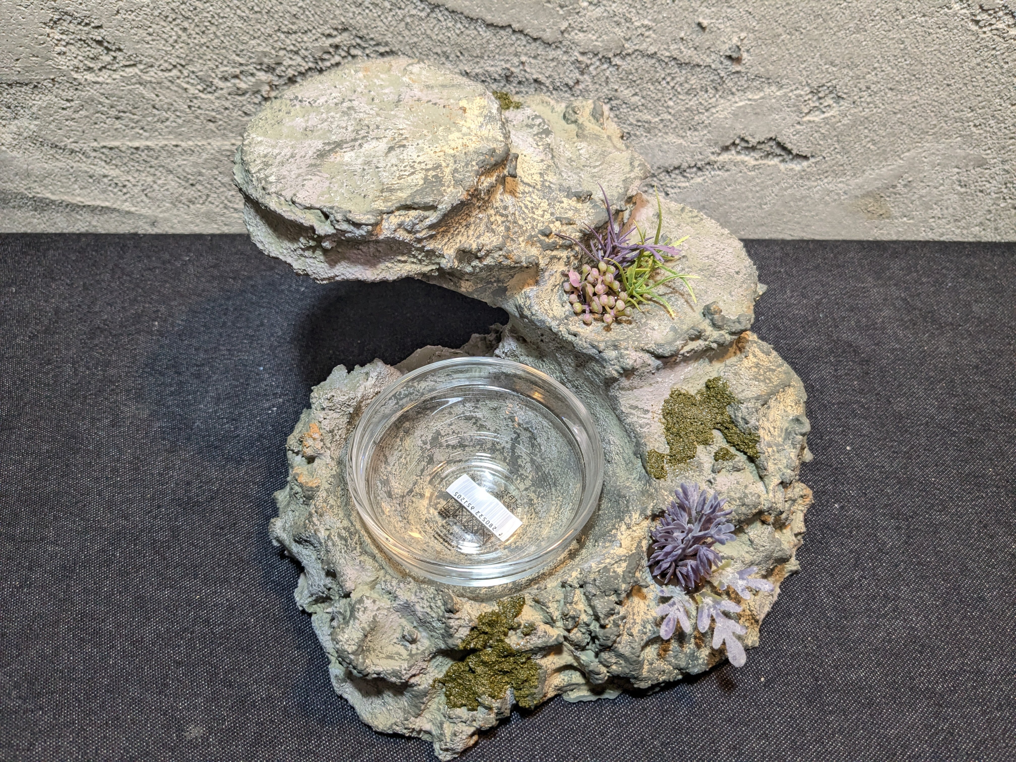 爬虫類用造形アート ともえ屋