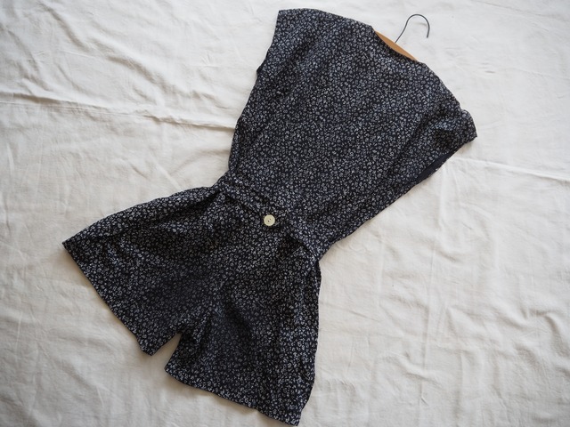 FRANCE ~1980’s French sleeve short rompers