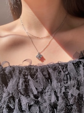 Flower zirconia necklace