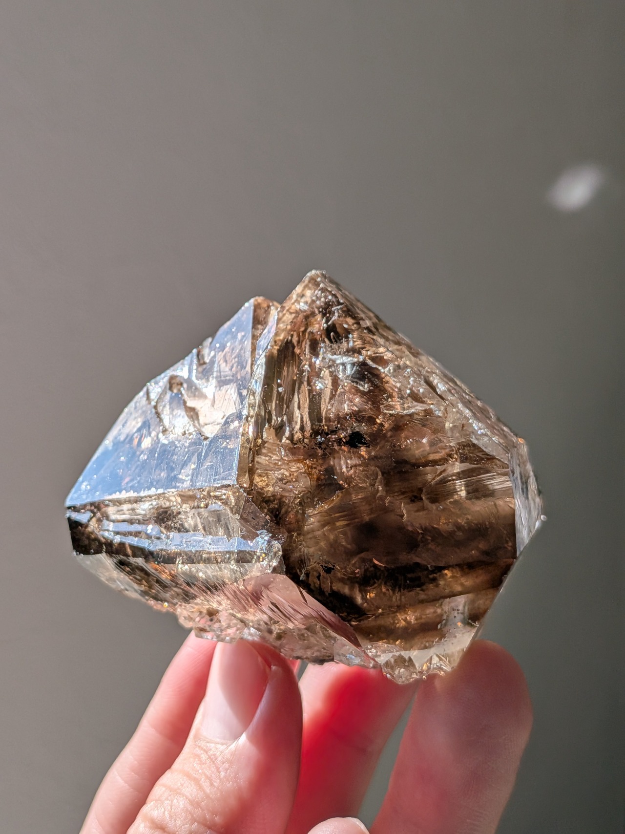スモーキー・エレスチャルクォーツ ⭓ 両剣水晶・原石 ⭔ 中国・重慶産　✧　水曜日のセレクト