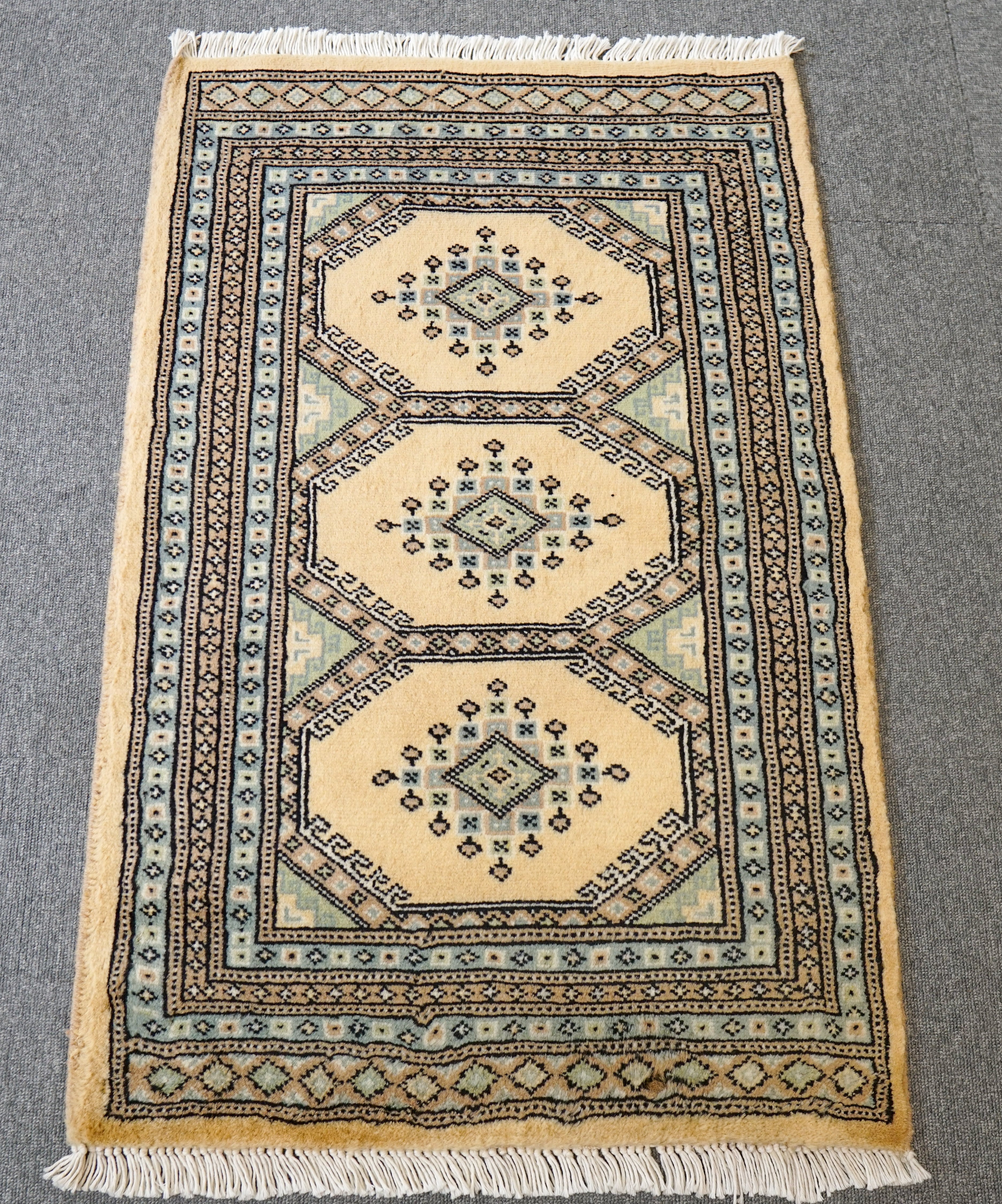 インドキリム ウール 手織り 157×82cm