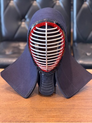 【超小さいサイズの面✨超優秀面✨】【新商品✨黒閃Zナナメ刺‼️サイズ59〜61（13本面金）】【3名様限定】軽量面『黒閃Z』8㎜ 織刺　面　アゴ波千鳥