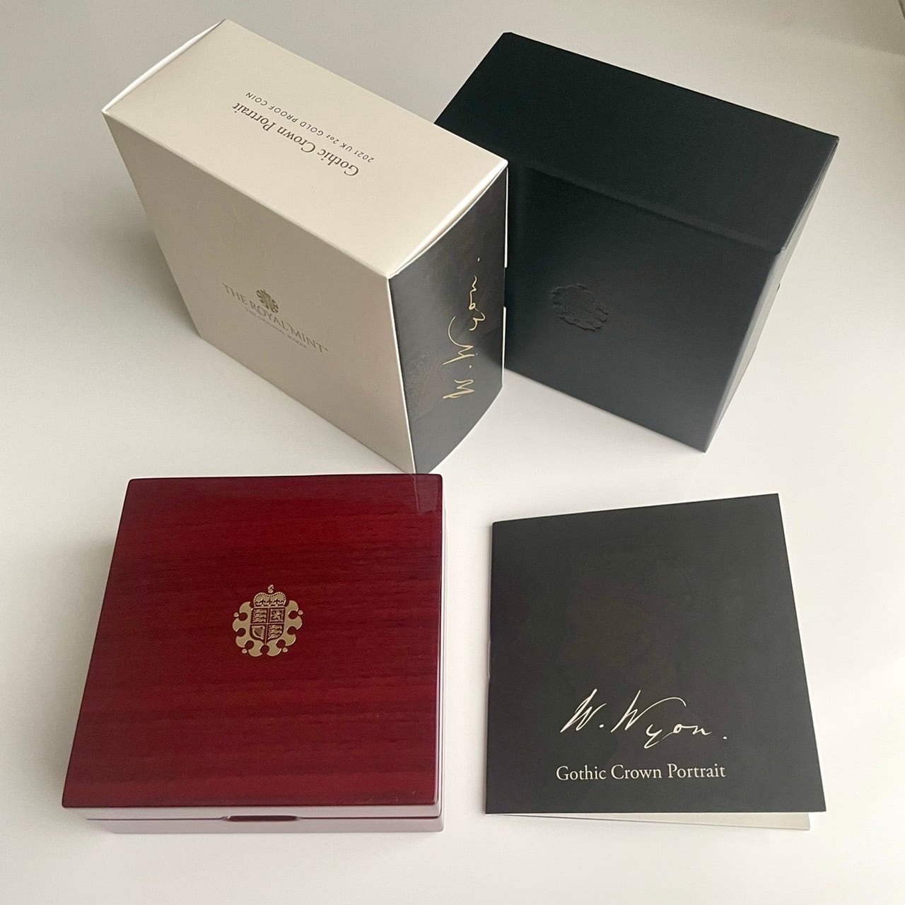 ロイヤルミント発行 ニューゴシッククラウン・ポートレート・プレーン