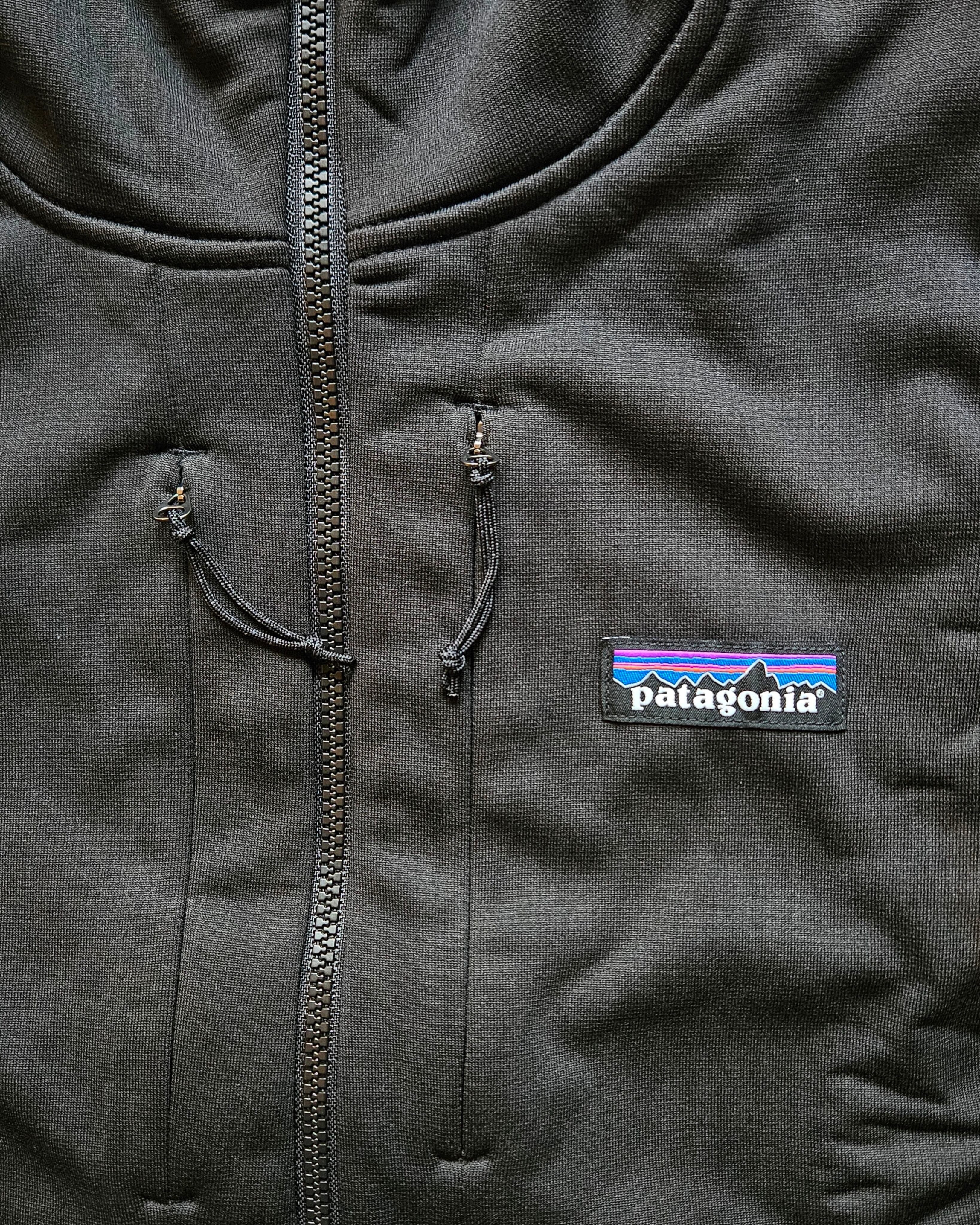 patagonia】ウィメンズ・R1 サーマル・フルジップ・フーディ patagonia】ウィメンズ・R1 サーマル・フルジップ・フーディ