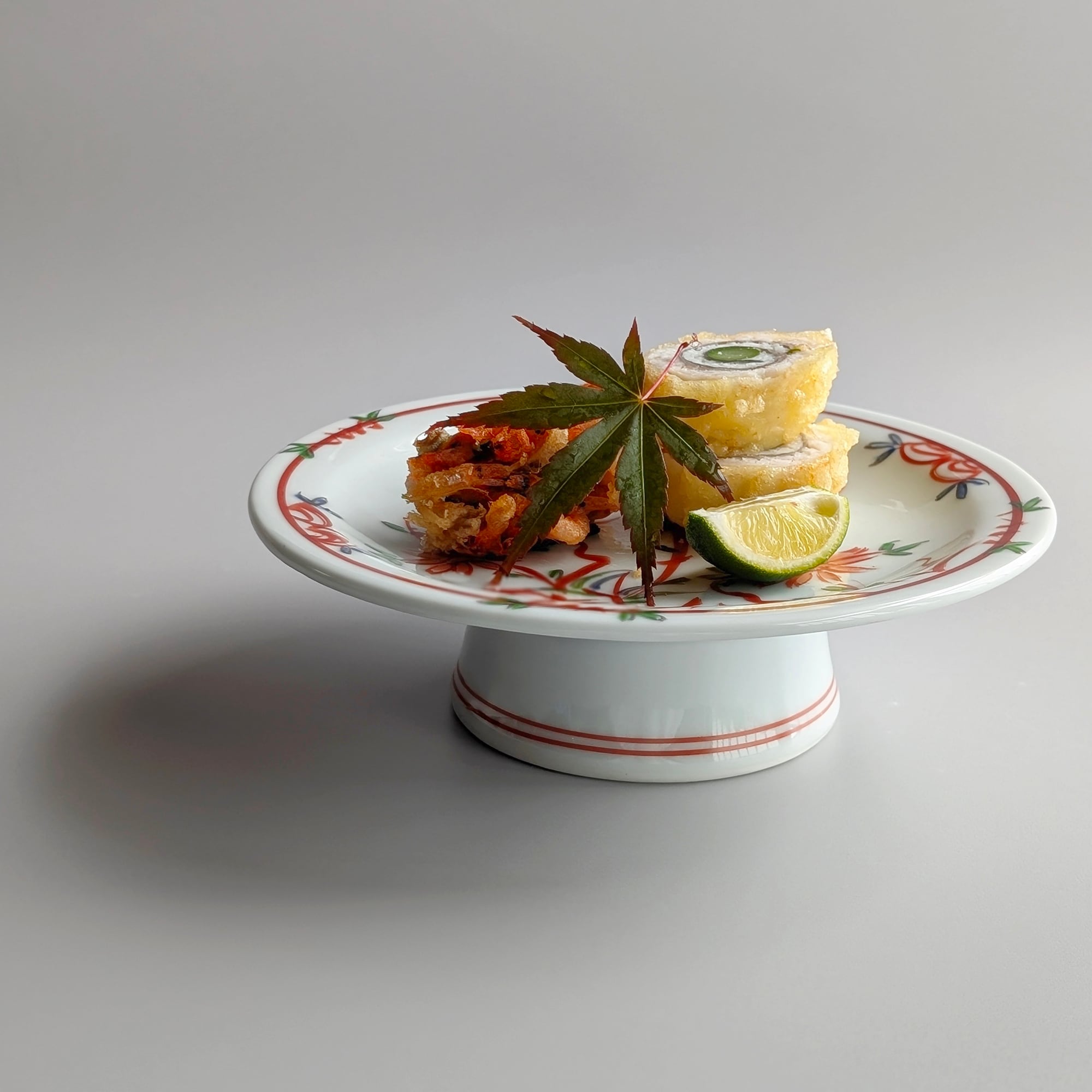 有田焼】錦春万歴 五・五寸高台皿 | 和食器のすべて