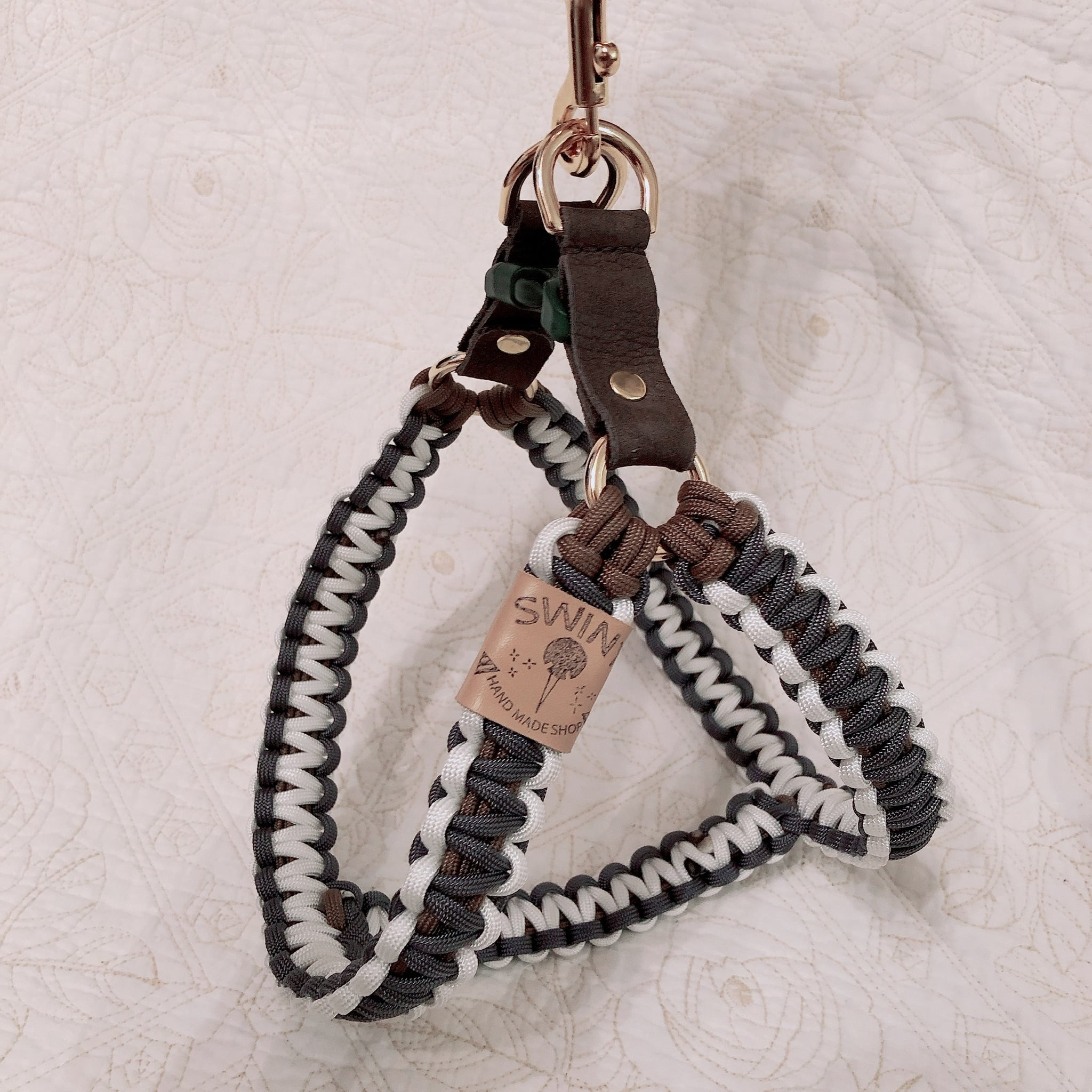 【受注製作】パラコード　ハーネス　お花いっぱいハーネス　オーダーハーネス 受注製作】パラコード ハーネス お花いっぱいハーネス オーダー