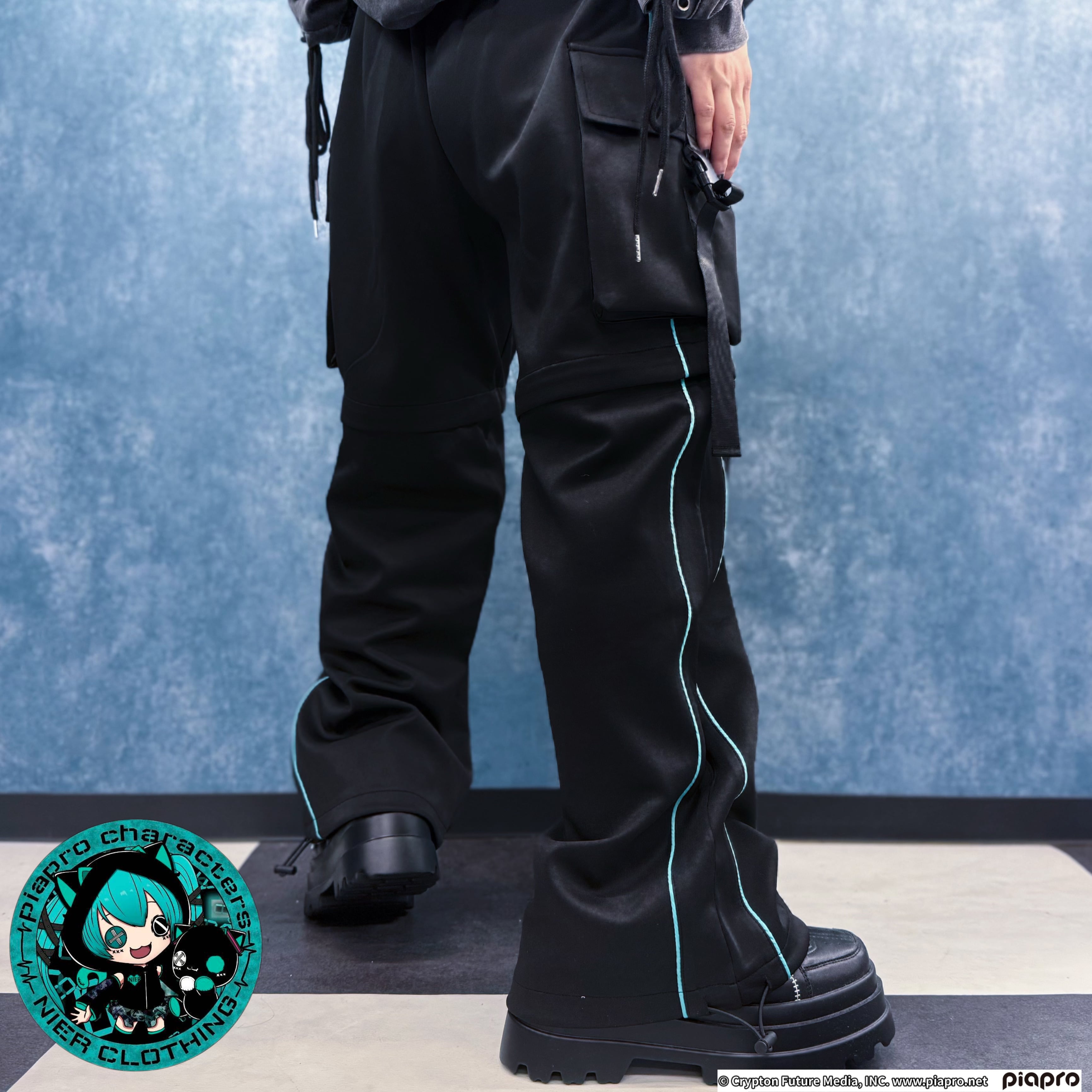 NIER ブラックワークパンツ　新品 切り離し可能3WAY ZIP CARGO PANTS【初音ミク】☆缶バッジ4個付き