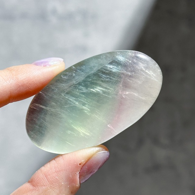 レインボーフローライト パームストーン33◇ Rainbow Fluorite ◇天然石・鉱物・パワーストーン