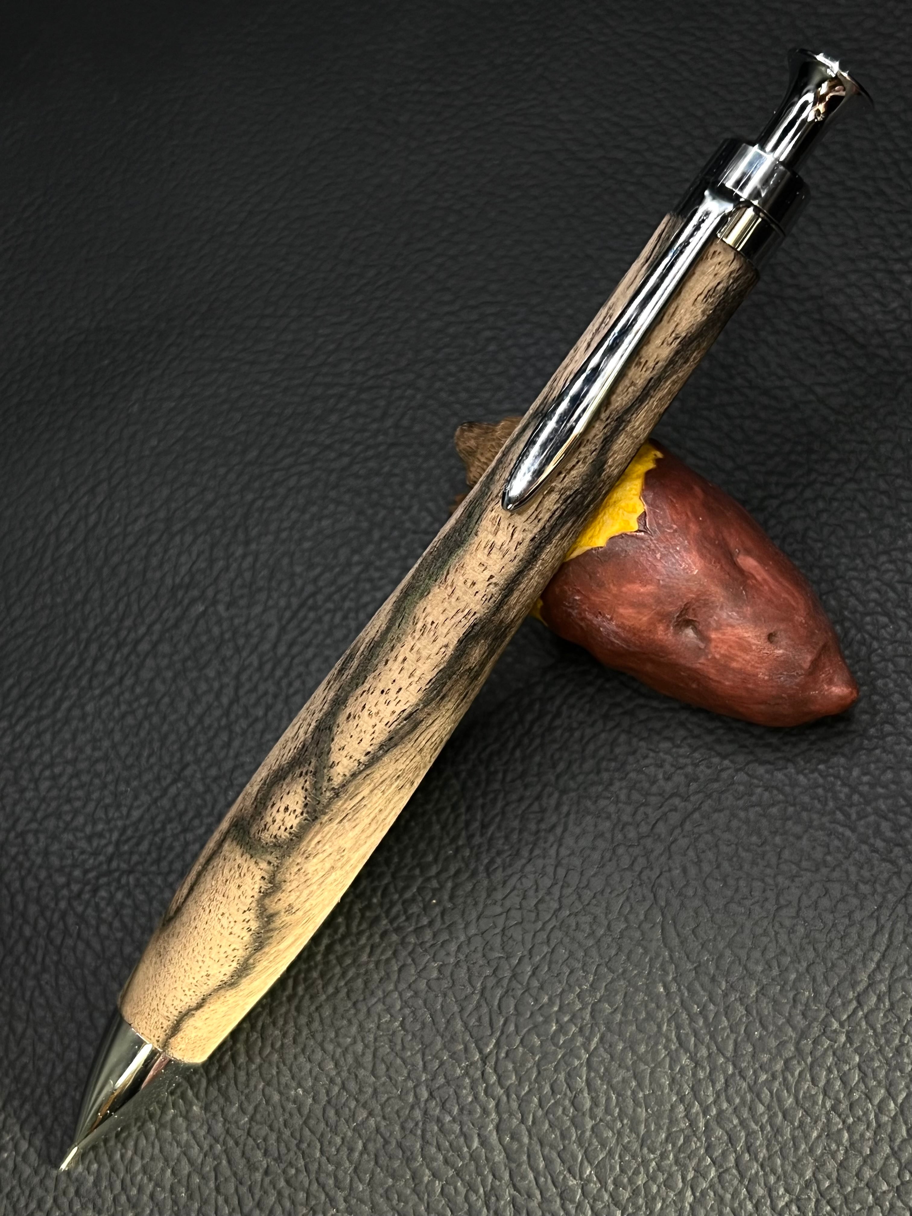 16 黒柿孔雀杢 | こぶた工房