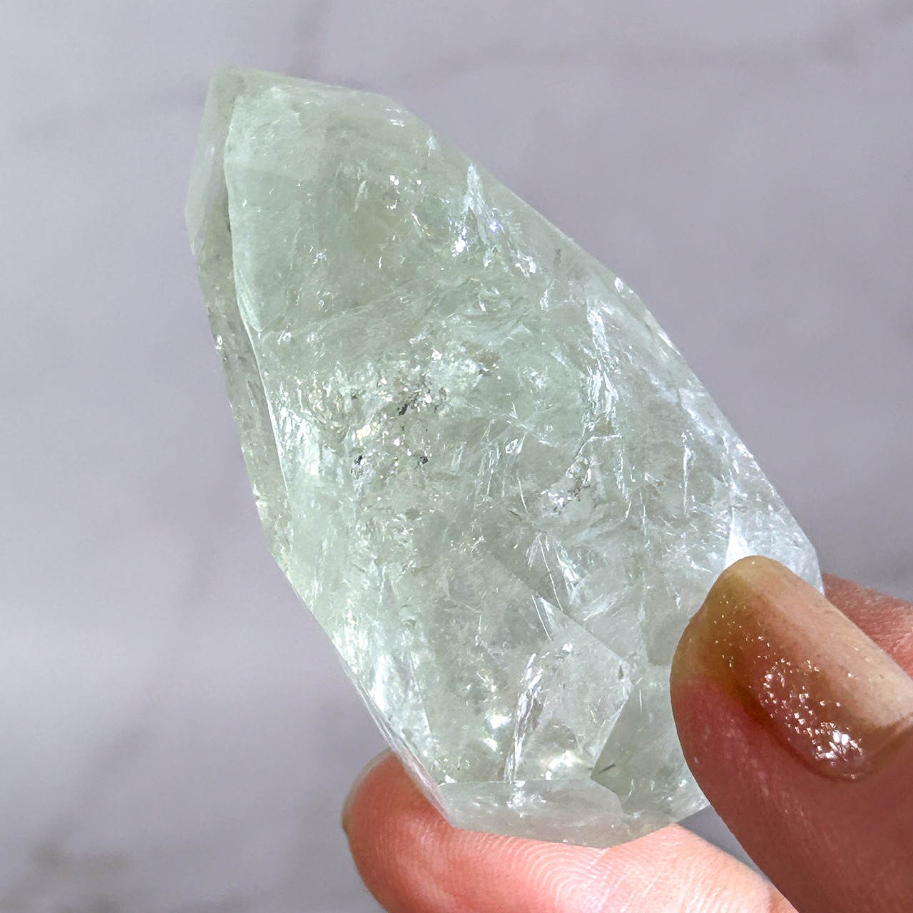 プラシオライト(グリーンアメジスト)