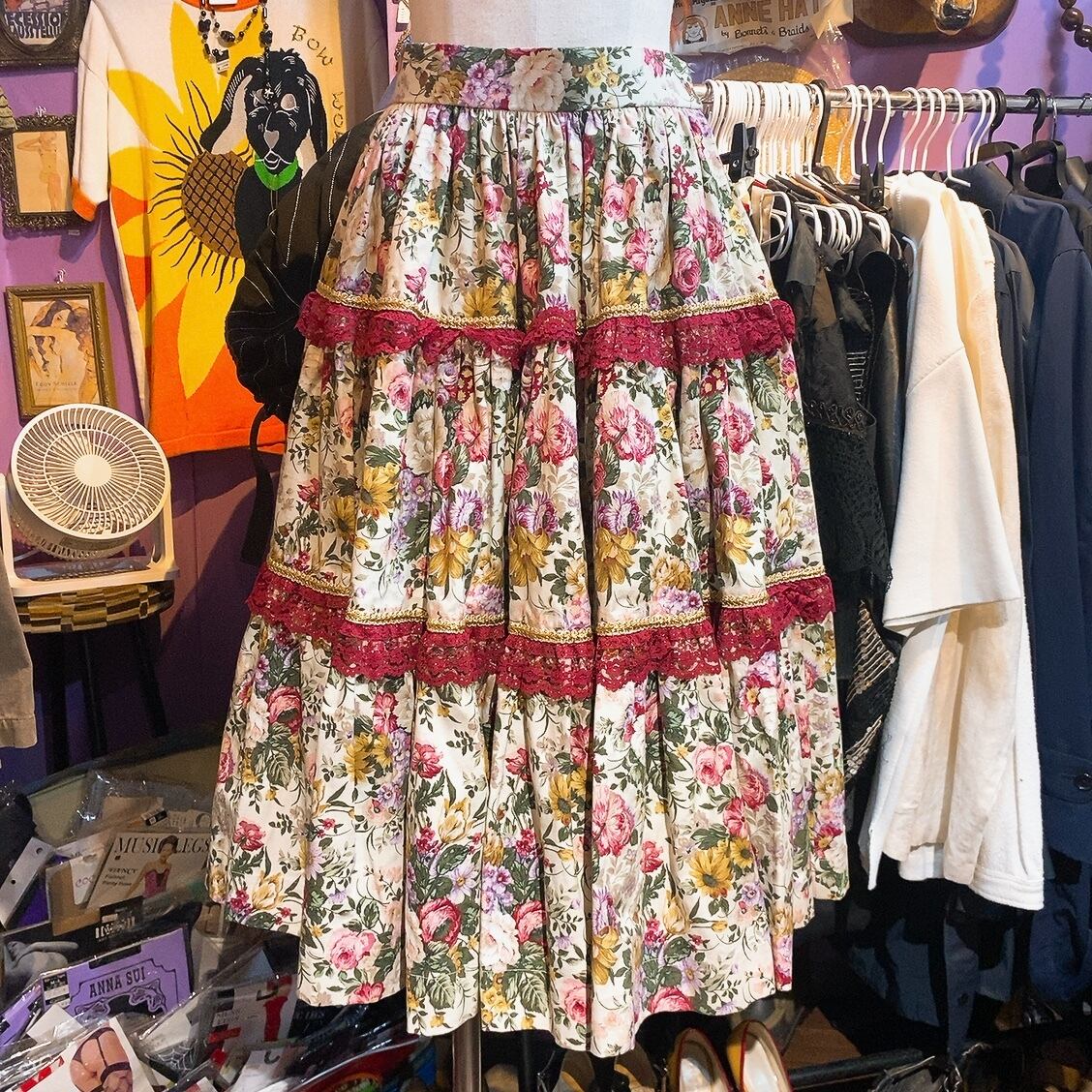 ヴィンテージ スカート ベージュ 赤色 花柄 フリル vintage skirt | UTA