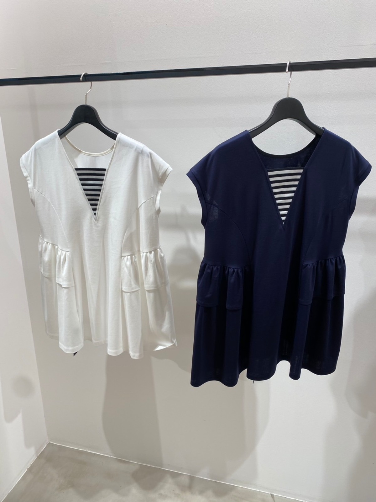 ボーダーズアットバルコニー バックボーダーTEE 2色展開 | FLICKA ASHIYA
