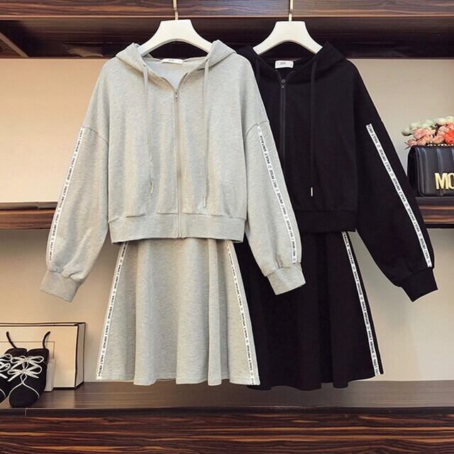 大きいサイズのレディース 秋新作 レディース セットアップ スウェット 上下セットレディース 2点セット レディース ワンピース 2点セット パーカー 大きい ジップアップパーカー パーカー 長袖 ワンピース 膝丈 キャミワンピース サイドライン ロゴ スポーティー P7010