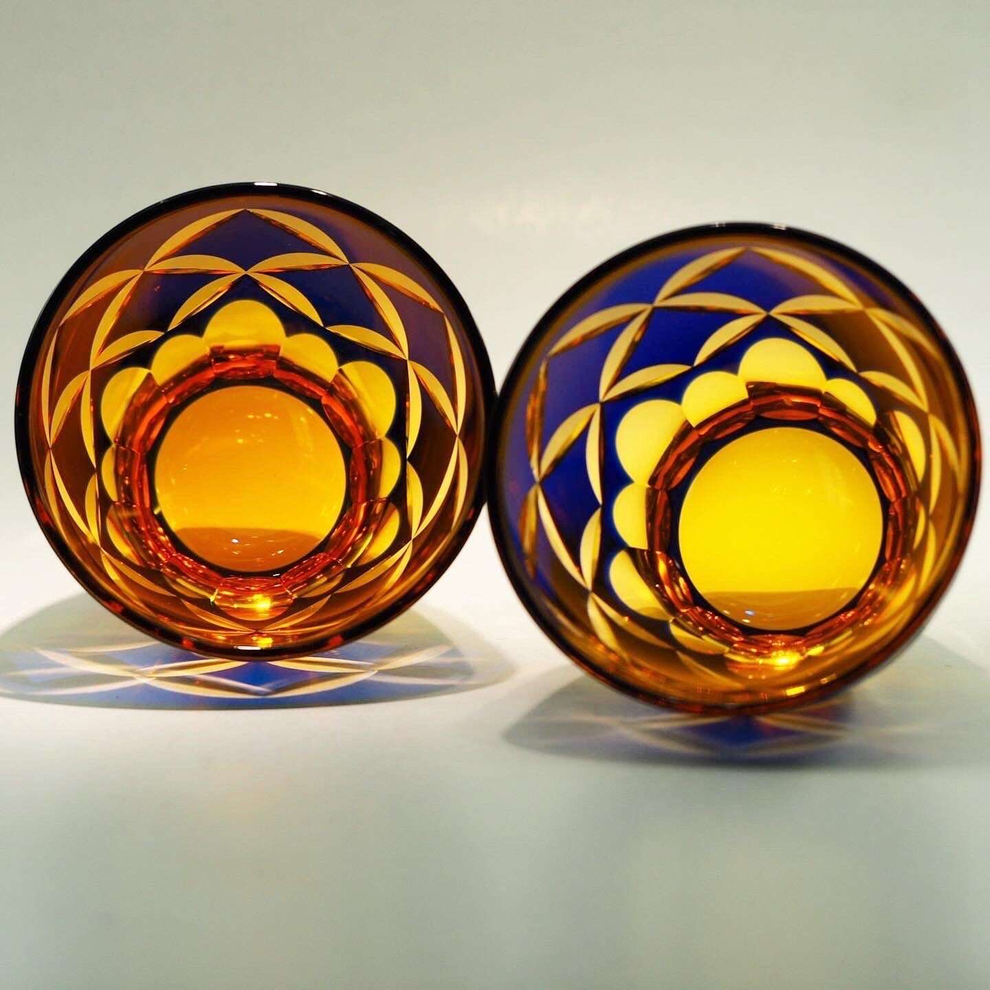 夕焼け色+七宝紋/切子 ぐい呑み 水鏡仕上げ【納期30日】 | 可夜硝子